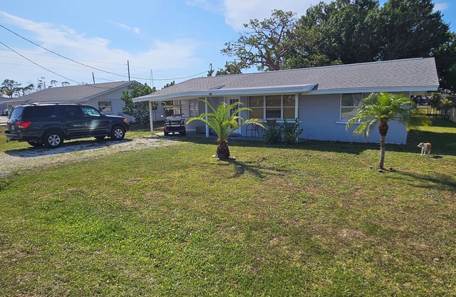 4-bedroom house in charming Englewood with WiFi, AC. Relax and unwind