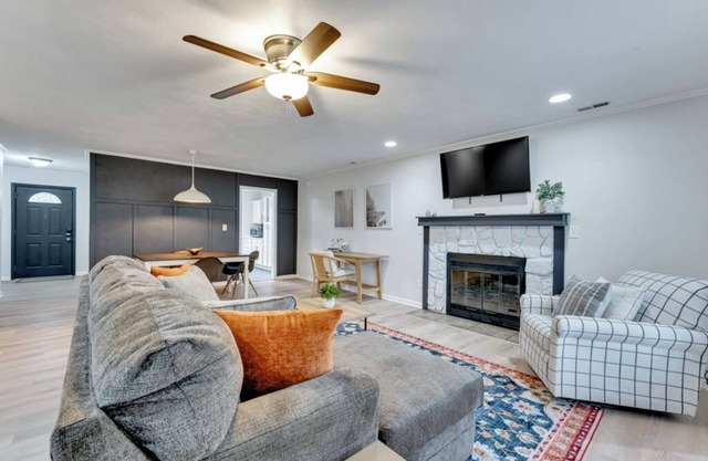 4-bedroom house in welcoming Virginia Beach with WiFi, AC