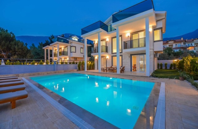 Villa de luxe de 4 chambres Sardunya B à Oludeniz Fethiye