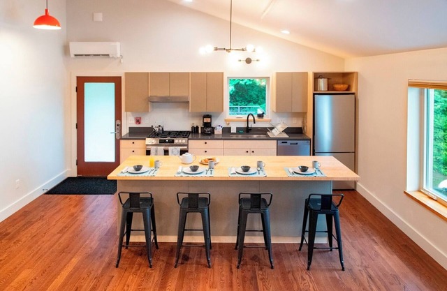 4-bedroom Monroe Skyline Apartment in Waitsfield, VT