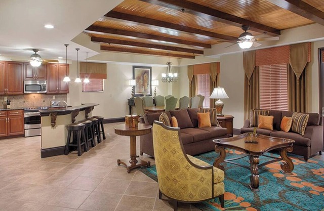 4 Bedroom Presidential Condo, Sleeps 12, on Disney Property, Bonnet Creek Resort