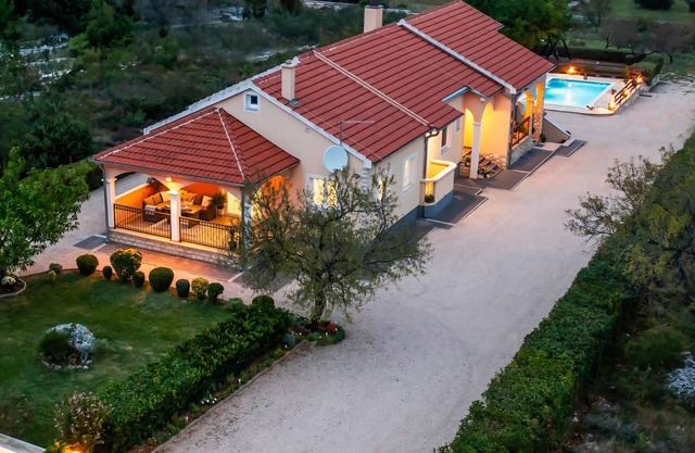 Superbe maison à Stankovci avec WiFi