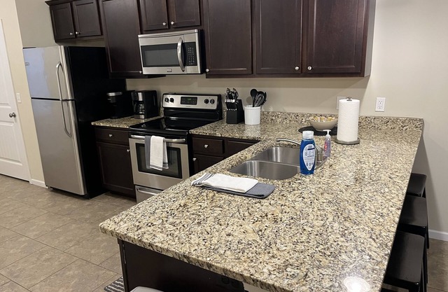 4 bedroom townhome close to campus