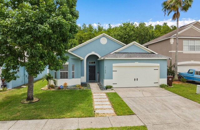 4 Bedrooms/2 Bathrooms AMAZING HOME! PRIVATE POOL!