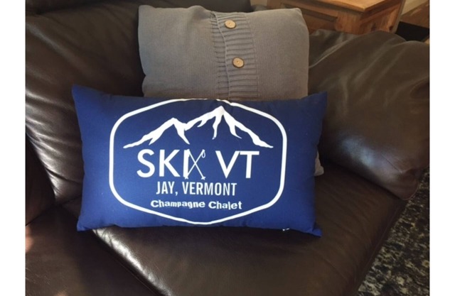 SKI! NOUVEAU AU MARCHE DE LA LOCATION! 4 chambres à coucher 6. 51 minutes à JAY PEAK!