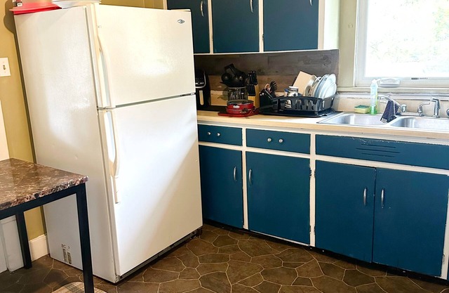 4 Bedrooms Highland Square HIVE