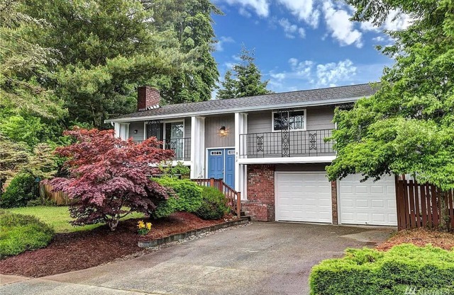 4 Beds in Northern Seattle with a Backyard Playground