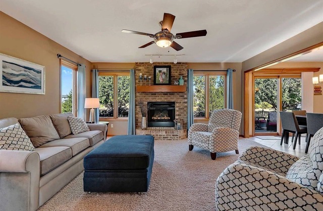 4 BR, 4 BA w/basement