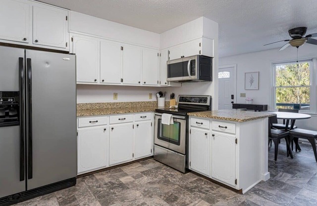 4 BR Family Retreat Close to Biltmore & DT