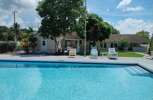 4 BR Old House W/Pool,WiFi,AC,the Countryside #1