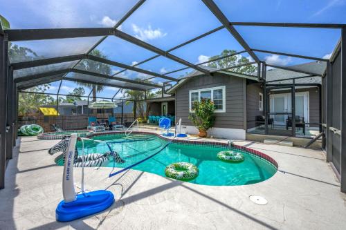 4 Br Sleeps 10 Private Pool Putt Putt Dog Friendly