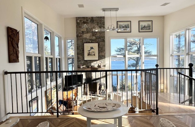 4 BR Waterfront Unique Home w/ Dock! [Osprey Cove]