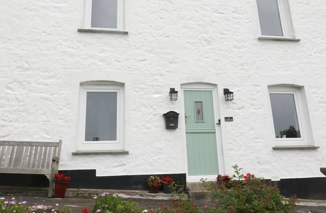 4 Coastguard Cottages