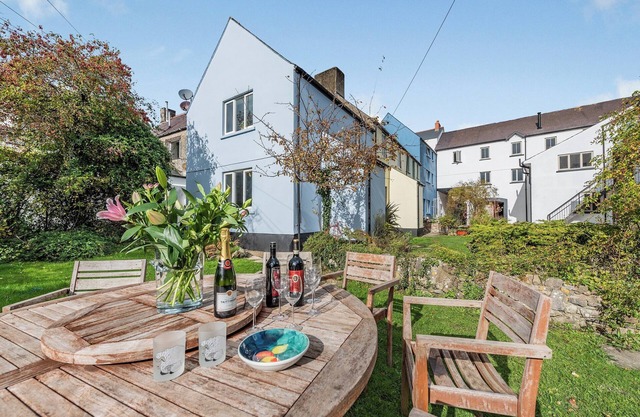 4 Cromwells Cottage-UK40933