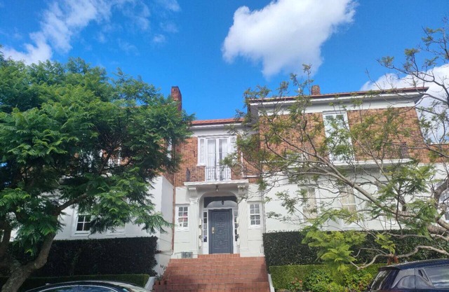 4 double 2 sofa beds in a apartment