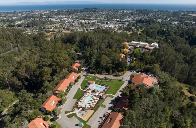 4 Family Ready Rooms | Resort w/ Stunning Santa Cruz Mountains