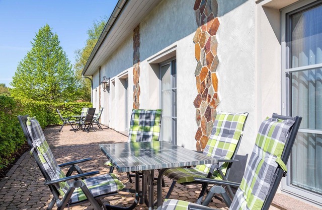 (4) Günter, 2-room apartment, terrace, ground floor - Ostseeferienhaus Drachenflieger Pepelow OFC 02