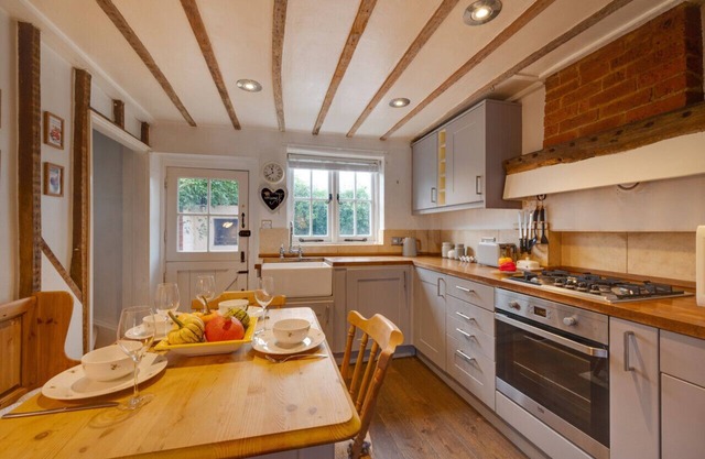 4 Hazelwood Cottages
