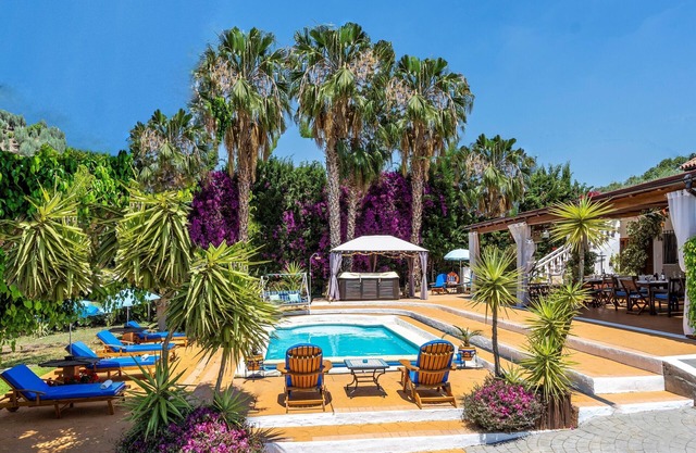 5 maisons de vacances de luxe à la campagne près de la plage, du lac et des montagnes pour 18 personnes