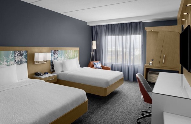 4 Inviting Suites w/ Pool Access – Ideal for Group and Family Stays in Orlando