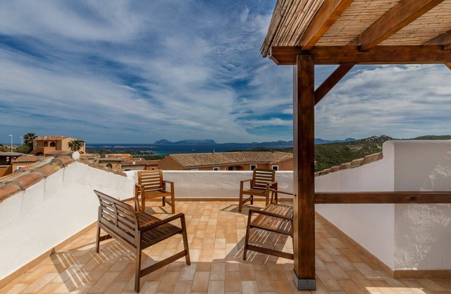 A 2 km de Porto Cervo avec terrasse panoramique