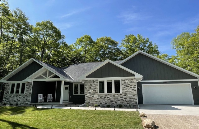 4 Master Suite Home that Sleeps 12 in the Heart of Door County ~NFL DRAFT READY~