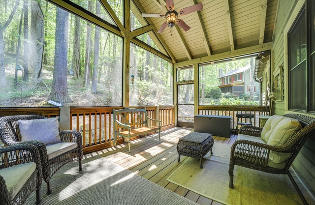 4 Mi to Lake: Tuckasegee Home w/ Community Perks