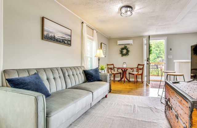 4 Mi to Nolichucky River: Apt w/Shared Yard!