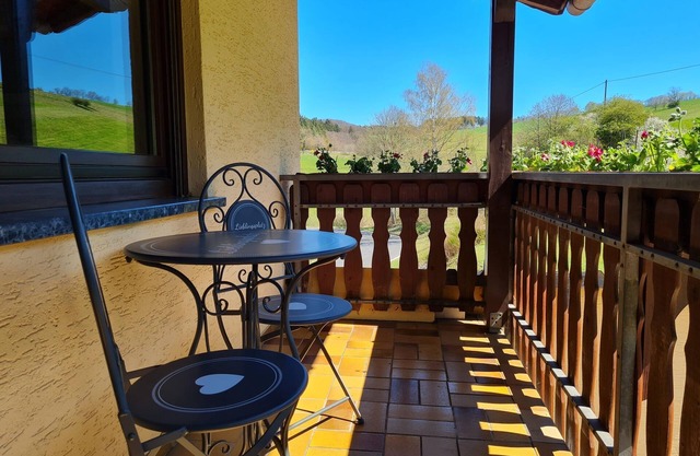 4 pers. apartment B, boxspring bed, balcony. - Paula Inn