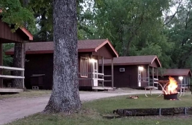Cabine de location d'une chambre pour 4 personnes sur le camping