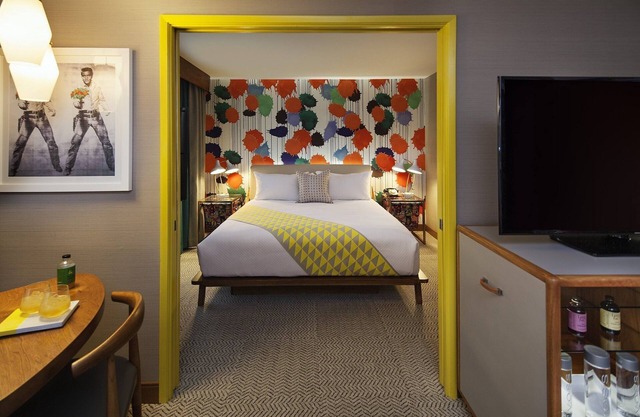 4 Quad Courtyard View King Suite at The Kinney Venice Beach!