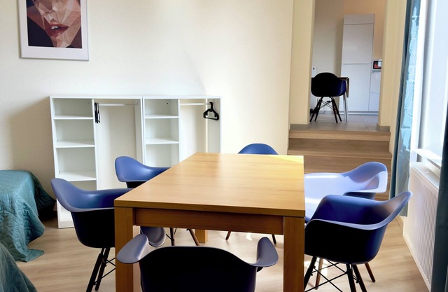 4 Rooms / Free Parking / 25 min to Düsseldorf