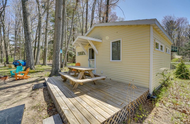 Cottage «Gold Coast» nouvellement construit, à pied du lac MI