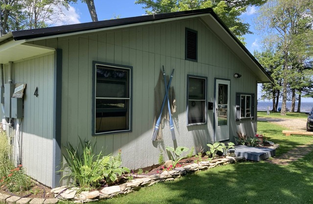 4 seasons of adventures on Indian Lake/Sunset View Resort/Unit#4