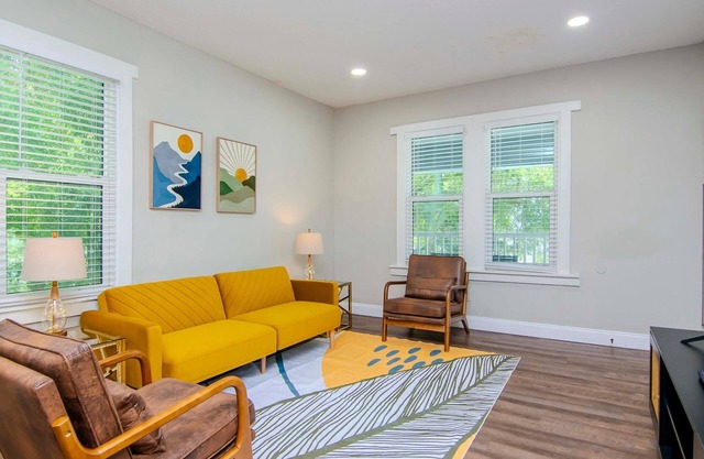 4 Seasons Quad - Tampa Heights