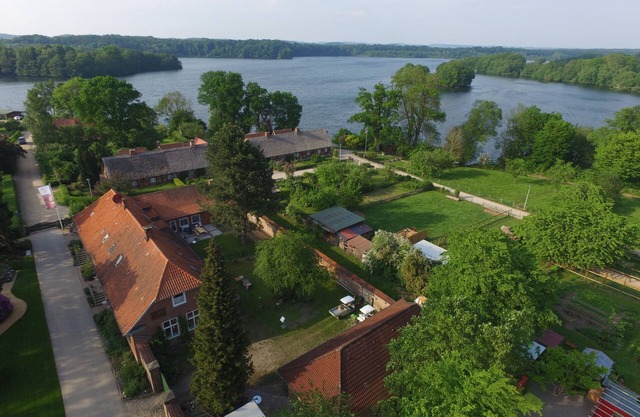 4 étoiles vivant "Zum alten Forsthof", bâtiment classé au parc du château, app. 3