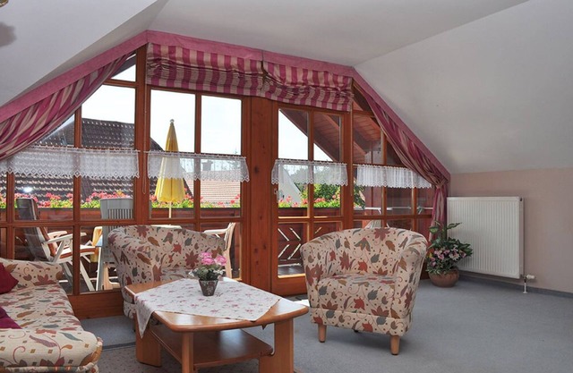 4 * -Suite avec balcon sud pour 1-2 personnes