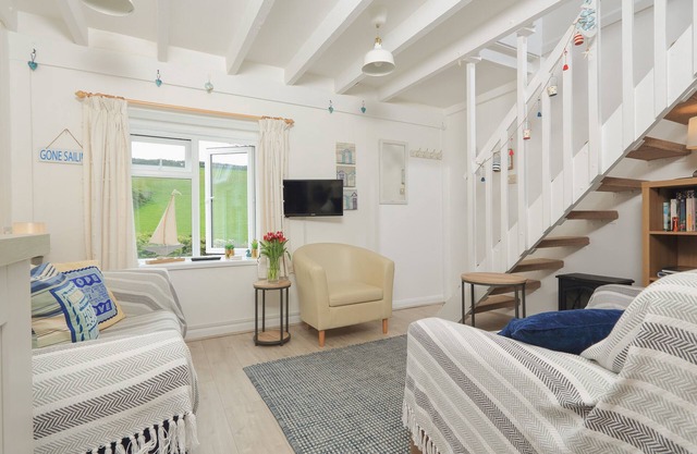 4 Thornlea Mews, HOPE COVE