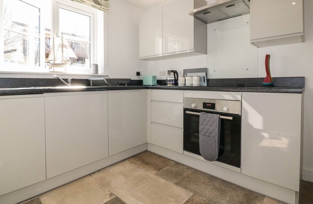 4 Trerammet Crescent