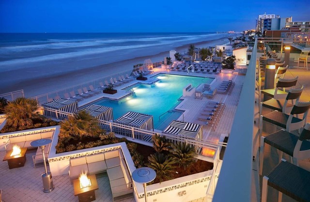 4 Units w/ Stunning Ocean Views, Outdoor Pool, Pets Allowed, Beachfront