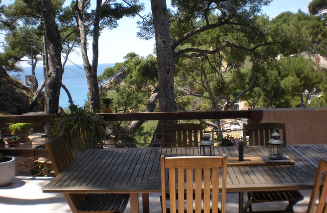 Villa 4* en Provence vue sur mer, 50m de la calanque.