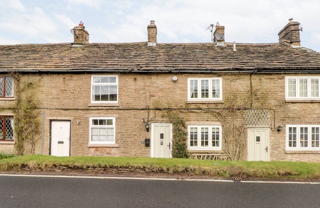 4 Washpool Cottage, MACCLESFIELD