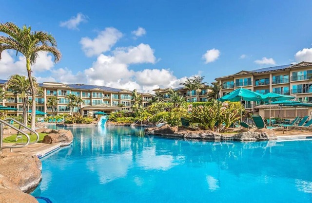 Group Vacation Destination! 4 Partial Ocean View Units, Full Kitchen & Lanai