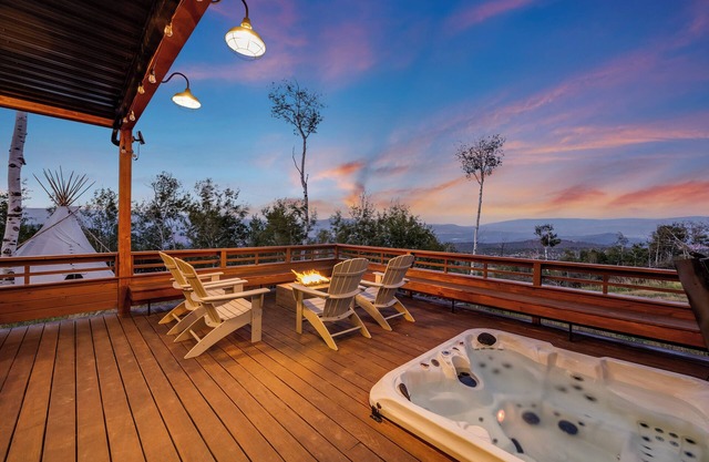 NOUVEAU! Chalet moderne avec vue sur le balcon + cheminée!