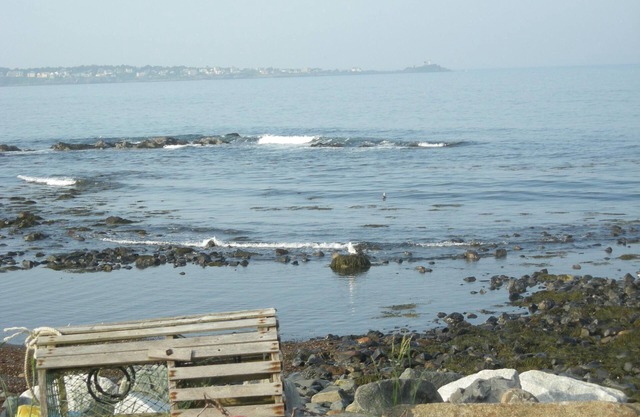 Situé à 40 'de l'océan! Une vue panoramique sur le littoral et les phares!