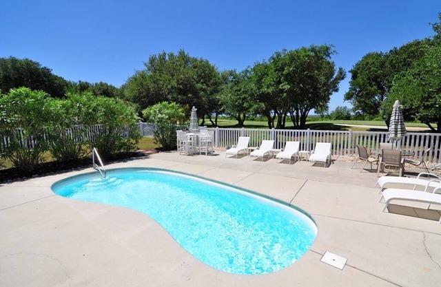 40-Love is a: Soundfront | Private Pool | Spa