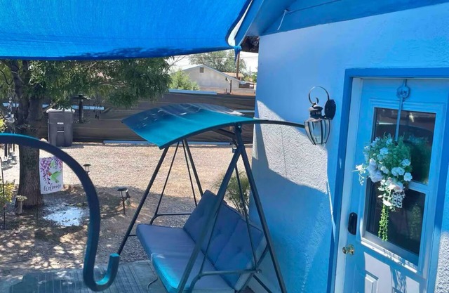 Cozy 420 friendly studio In North Valley