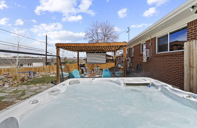 420Friendly PS5 Hottub Arcade PoolTable Theater