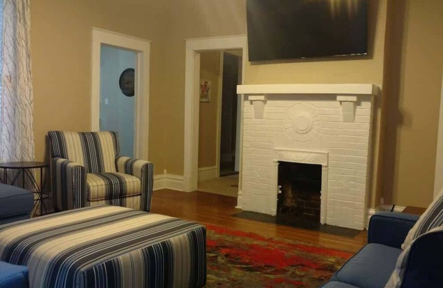 PET FRIENDLY! Great LOCATION! Walk to UNA/DOWNTOWN, PORCH SWING! COMFY BEDS!