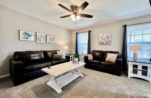 430 Ridgelawn · Brand New Home Walking distance to Spooky Nook